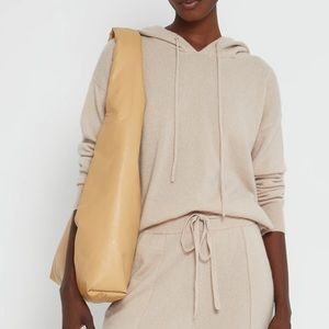 CAARA
Nuka Cashmere Sweater